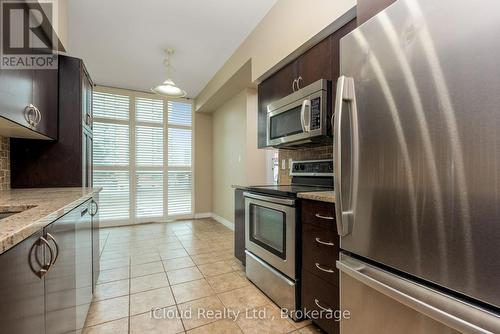 Kitchen - 307 - 208 Enfield Place, Mississauga, ON - Indoor Photo Showing Kitchen With Stainless Steel Kitchen