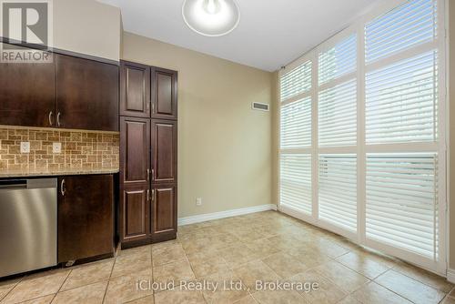 breakfast area - 307 - 208 Enfield Place, Mississauga, ON - Indoor Photo Showing Other Room