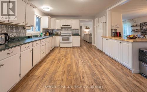 1507 Muskoka 117 Road, Bracebridge, ON - Indoor Photo Showing Kitchen