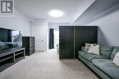Versatile floor plan - 404 - 40 Ferndale Drive S, Barrie, ON - Indoor