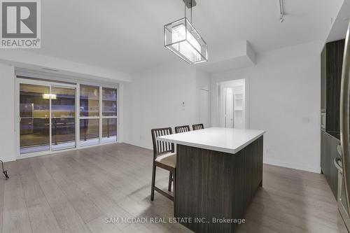 1010 - 110 Marine Parade Drive, Toronto, ON - Indoor