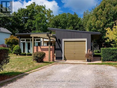 46 Henley Drive, St. Catharines (Martindale Pond), ON - Outdoor