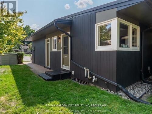 46 Henley Drive, St. Catharines (Martindale Pond), ON - Outdoor With Exterior