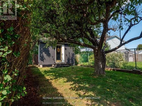 46 Henley Drive, St. Catharines (Martindale Pond), ON - Outdoor