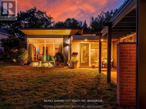 46 Henley Drive, St. Catharines (Martindale Pond), ON - Outdoor