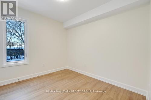 B - 956 Fisher Avenue, Ottawa, ON - Indoor Photo Showing Other Room