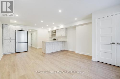 B - 956 Fisher Avenue, Ottawa, ON - Indoor Photo Showing Kitchen