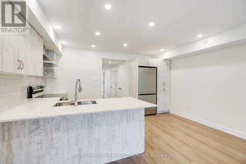 B - 958 Fisher Avenue, Ottawa, ON - Indoor Photo Showing Kitchen With Double Sink