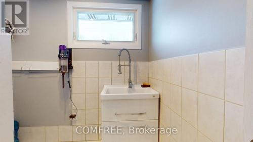 1500 Du Golf Road, Clarence-Rockland, ON - Indoor Photo Showing Bathroom