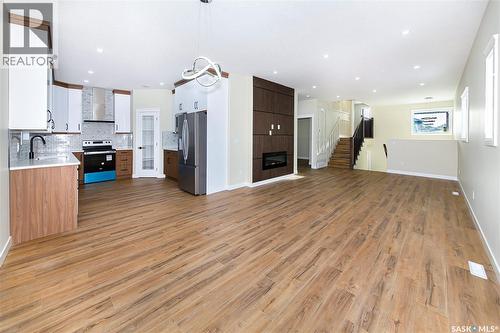355 Sharma Lane, Saskatoon, SK - Indoor Photo Showing Kitchen With Upgraded Kitchen