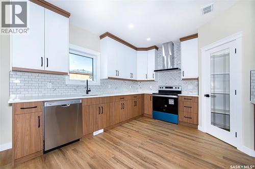 355 Sharma Lane, Saskatoon, SK - Indoor Photo Showing Kitchen With Upgraded Kitchen
