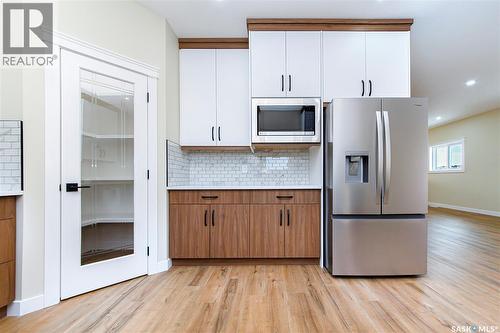 355 Sharma Lane, Saskatoon, SK - Indoor Photo Showing Kitchen
