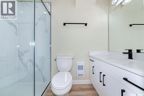 355 Sharma Lane, Saskatoon, SK - Indoor Photo Showing Bathroom