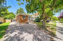 176 MCKEE AVENUE  Toronto, ON M2N 4C7