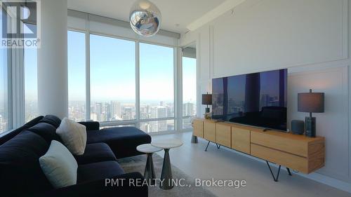 5102 - 488 University Avenue, Toronto, ON - Indoor Photo Showing Other Room