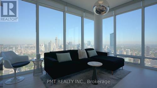 5102 - 488 University Avenue, Toronto, ON - Indoor