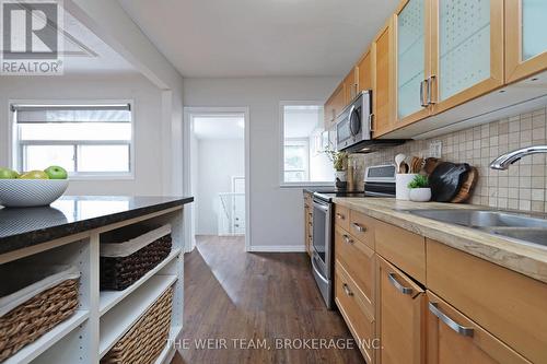 157 Mortimer Avenue, Toronto, ON - Indoor Photo Showing Kitchen