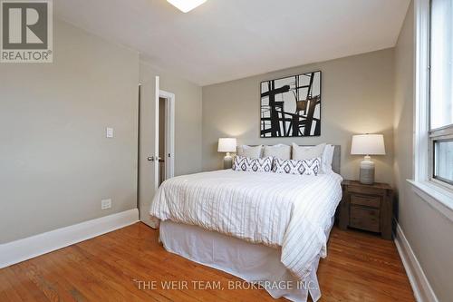 157 Mortimer Avenue, Toronto, ON - Indoor Photo Showing Bedroom