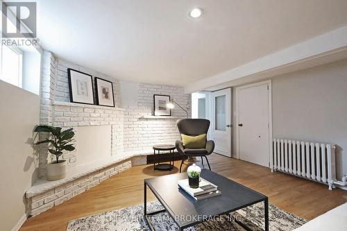 157 Mortimer Avenue, Toronto, ON - Indoor Photo Showing Living Room