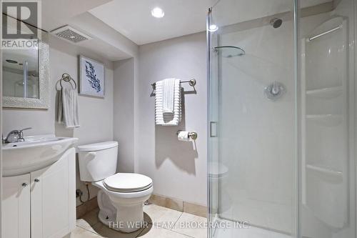 157 Mortimer Avenue, Toronto, ON - Indoor Photo Showing Bathroom