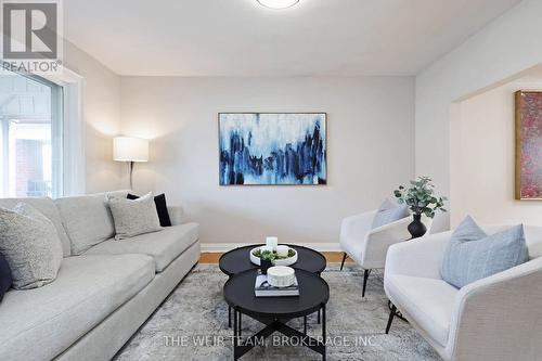 157 Mortimer Avenue, Toronto, ON - Indoor Photo Showing Living Room