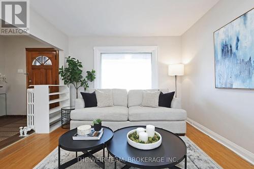 157 Mortimer Avenue, Toronto, ON - Indoor Photo Showing Living Room