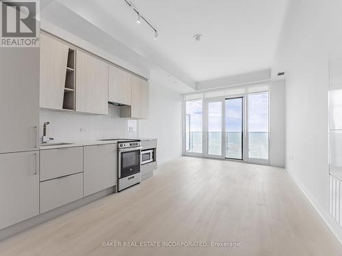 M1 Unit 5806 - 5806 - 3900 Confederation Parkway, Mississauga, ON - Indoor