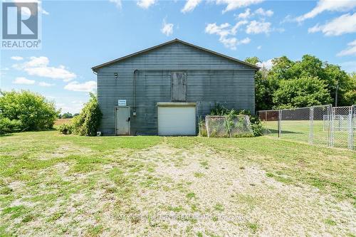 226 Carluke Road E, Hamilton, ON - Outdoor