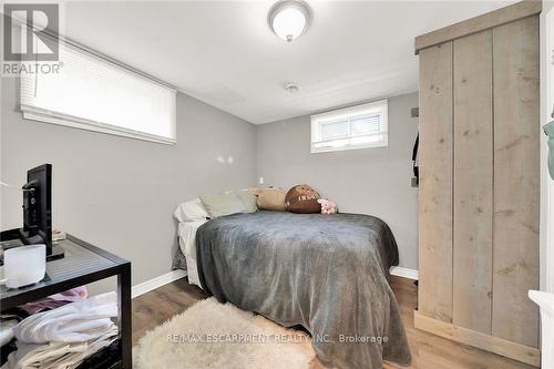 226 Carluke Road E, Hamilton, ON - Indoor Photo Showing Bedroom