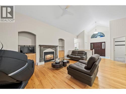 2470 24 Avenue Ne, Salmon Arm, BC - Indoor Photo Showing Living Room With Fireplace