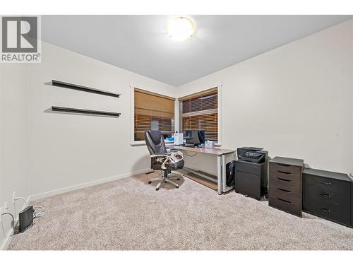 2470 24 Avenue Ne, Salmon Arm, BC - Indoor