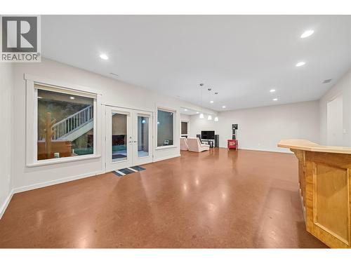 2470 24 Avenue Ne, Salmon Arm, BC - Indoor Photo Showing Other Room