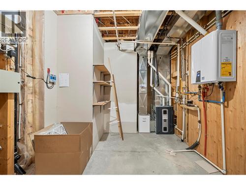2470 24 Avenue Ne, Salmon Arm, BC - Indoor Photo Showing Basement