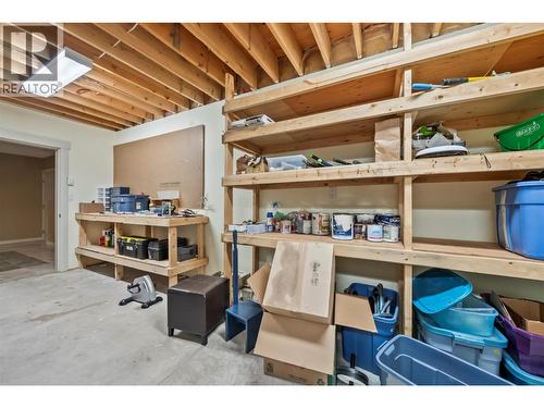 2470 24 Avenue Ne, Salmon Arm, BC - Indoor