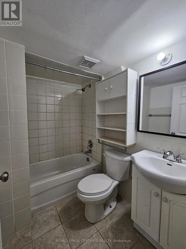 46 Donna Drive, Brampton, ON - Indoor Photo Showing Bathroom
