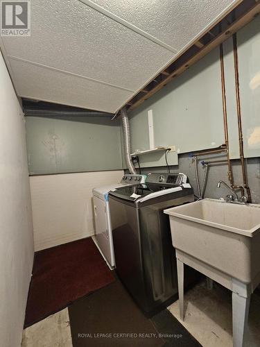 46 Donna Drive, Brampton, ON - Indoor Photo Showing Other Room