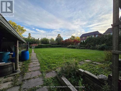 100 Langstaff Road, Richmond Hill, ON - Outdoor