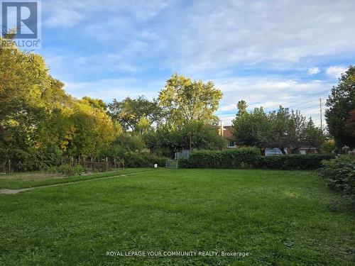 100 Langstaff Road, Richmond Hill, ON - Outdoor