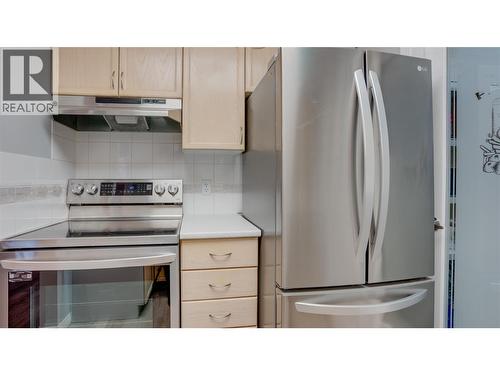 3705 30 Avenue Unit# 104, Vernon, BC - Indoor Photo Showing Kitchen With Stainless Steel Kitchen