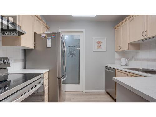 3705 30 Avenue Unit# 104, Vernon, BC - Indoor Photo Showing Kitchen