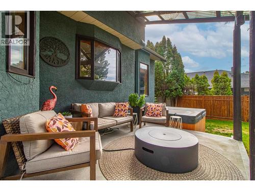 2611 Evergreen Drive, Penticton, BC - Outdoor