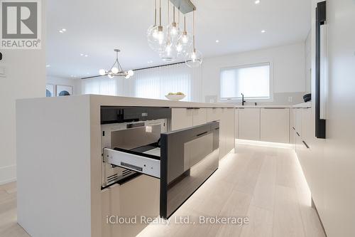 5389 Kindos Street, Burlington, ON - Indoor