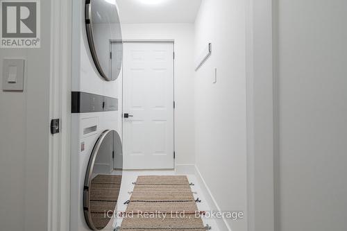 5389 Kindos Street, Burlington, ON - Indoor Photo Showing Other Room