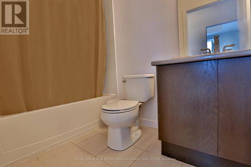 417 - 5020 Corporate Drive, Burlington, ON - Indoor Photo Showing Bathroom
