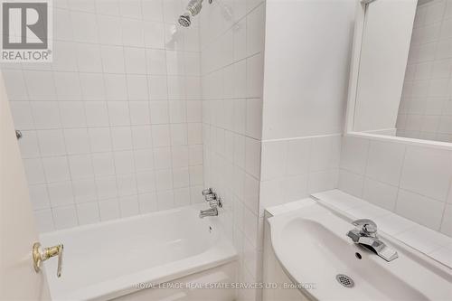 102 - 1530 King Street W, Toronto, ON - Indoor Photo Showing Bathroom