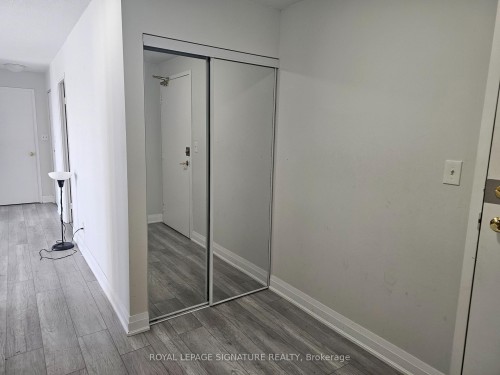 507-155 Hillcrest Avenue, Mississauga, ON - Indoor Photo Showing Other Room