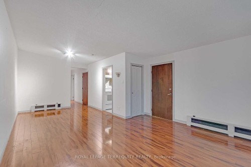201-2977 Lawrence Avenue E, Toronto, ON - Indoor Photo Showing Other Room