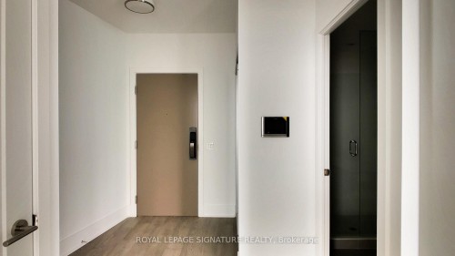 5603-10 York Street, Toronto, ON - Indoor Photo Showing Other Room