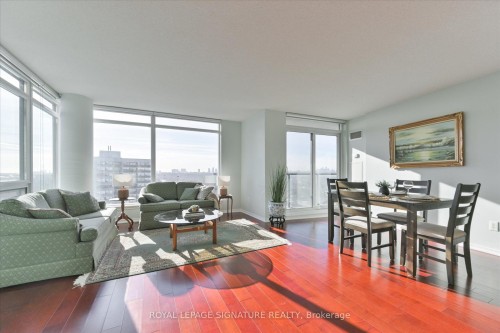 Ph306-18 Valley Woods Road, Toronto, ON - Indoor Photo Showing Living Room