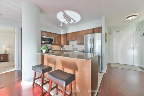Ph306-18 Valley Woods Road, Toronto, ON - Indoor Photo Showing Kitchen
